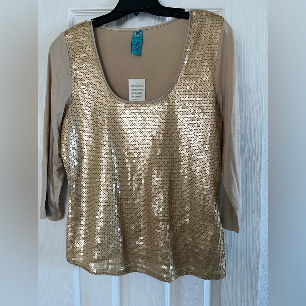 D Collection Sequin Front 3/4 Sleeve Top